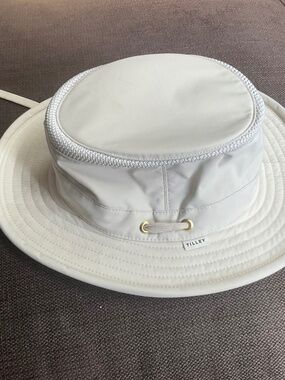 Tilley Airflow Hat size 7 1/8
